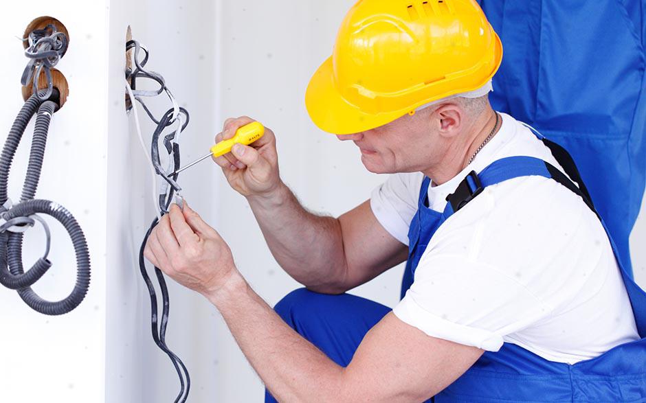 électricité entreprise Égly